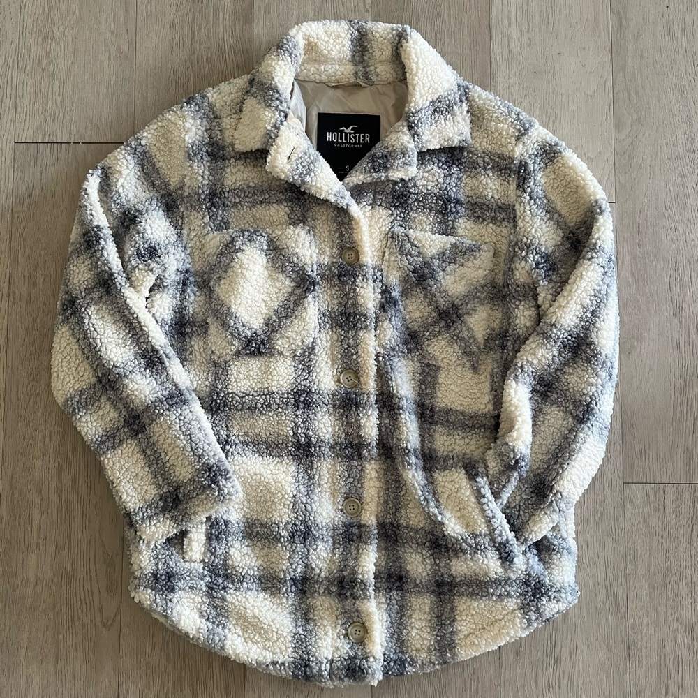 Hollister Cream and Gray Teddy Jacket